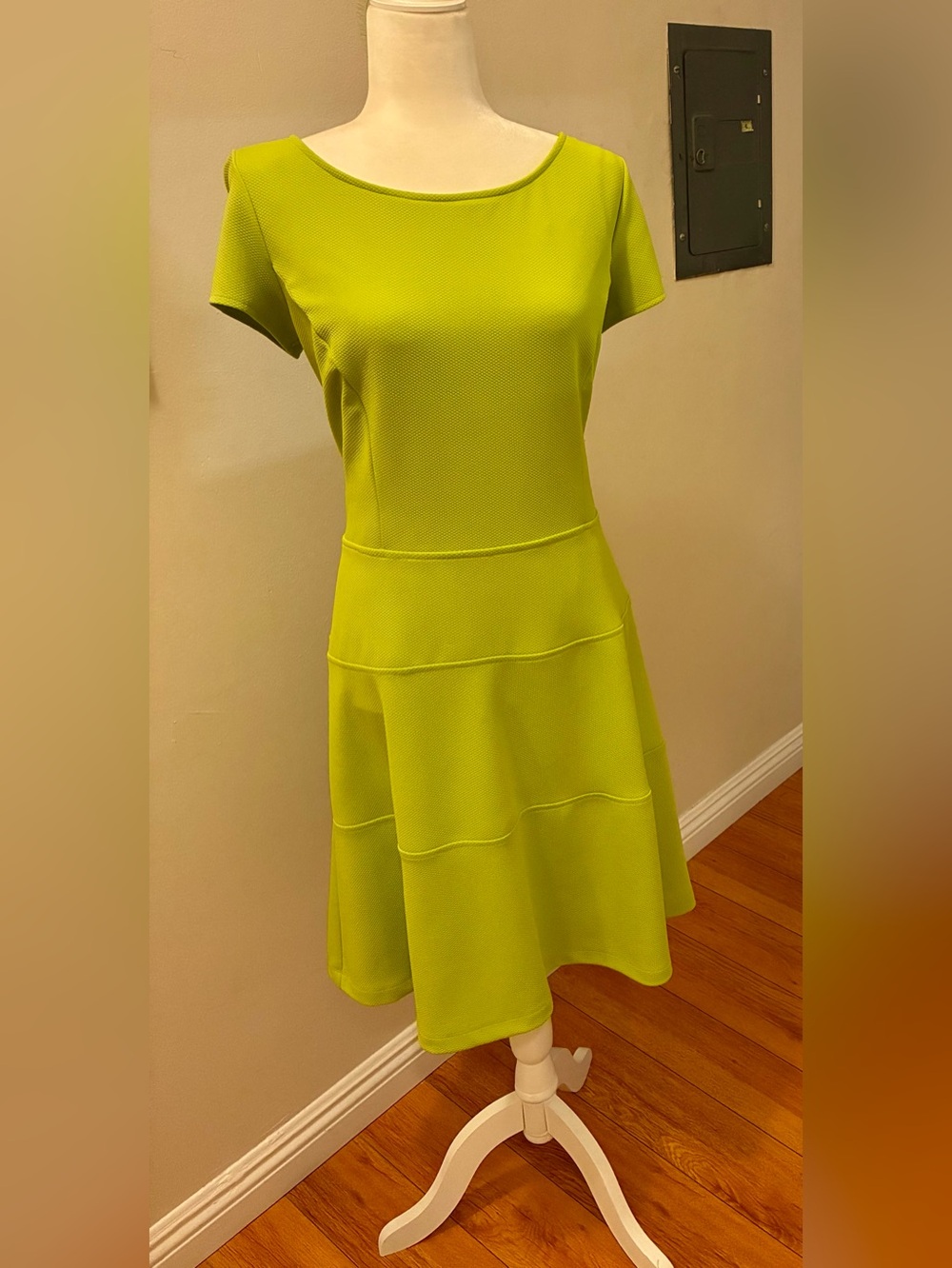 Women's Lime Green Short Sleeve A-shape/Fit-and-Flare Dress